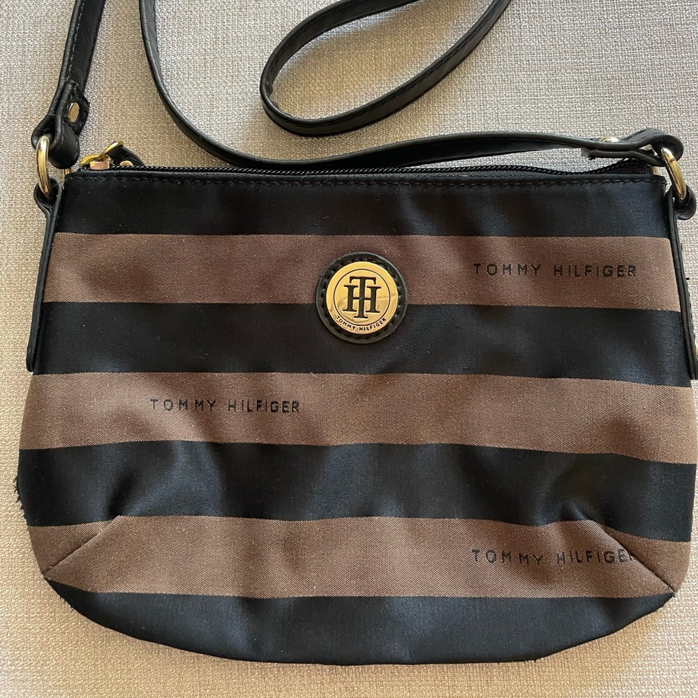 Tommy Hilfiger Black and Brown Crossbody Purse with zipper